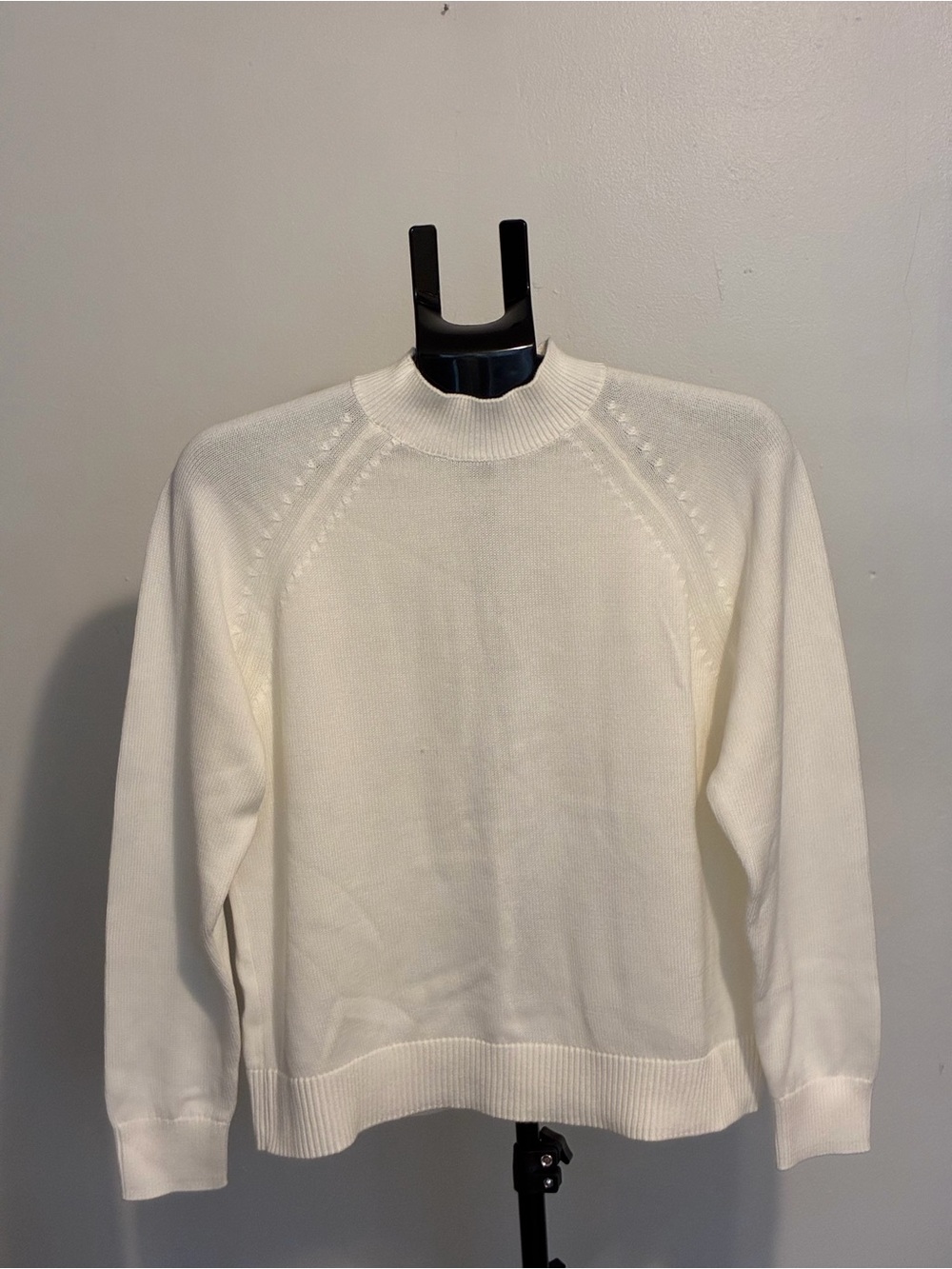 Quince Cream Crewneck Raglan Knit Sweater